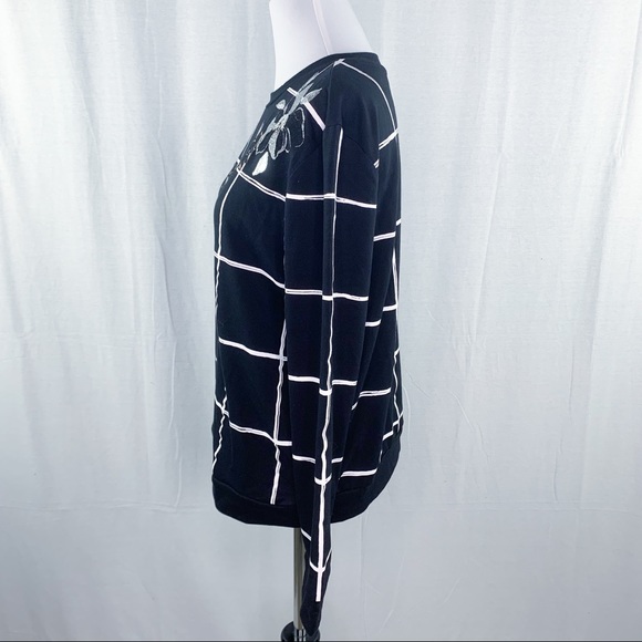Apt. 9 black windowpane pattern floral detail sweatshirt - Picture 5 of 11
